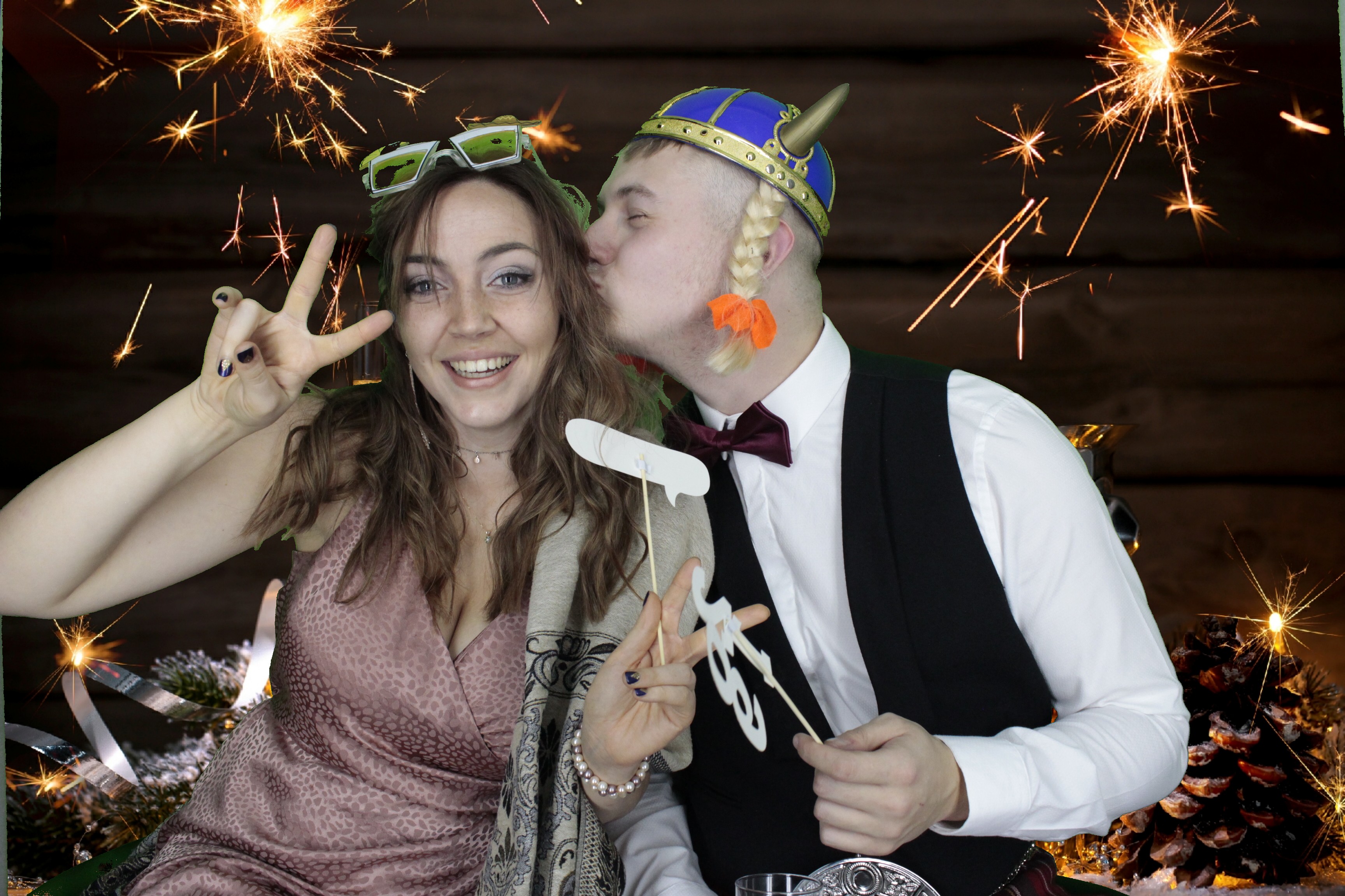 The Sussex Exchange New Years Eve | View more photos from the event at gallery.myphotoboothexperience.co.uk/u/MyPhotoBoothExperienceLtd/The-Sussex-Exchange-New-Years-Eve
